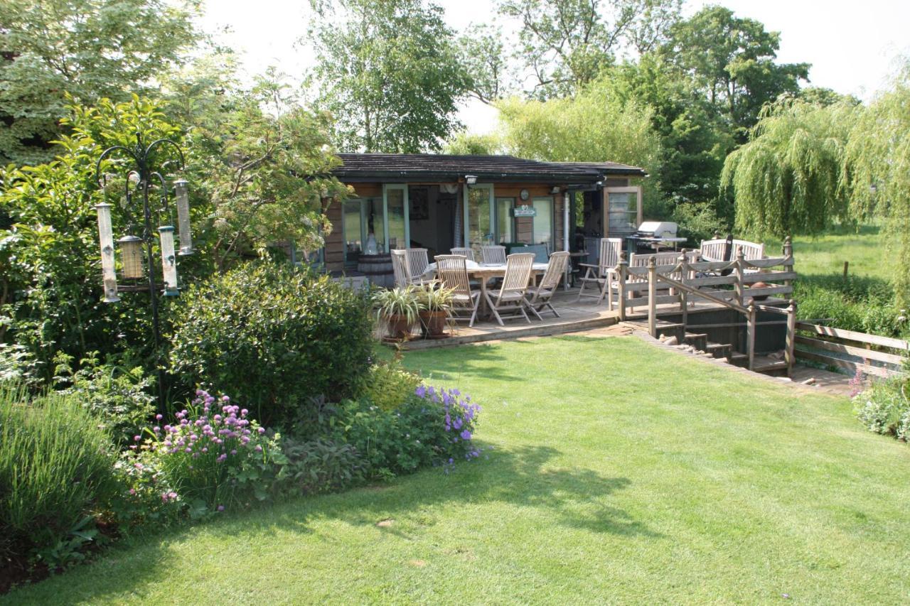 Bridge Cottage Bed And Breakfast Peterborough Dış mekan fotoğraf
